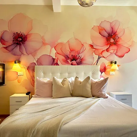 Villa Greta Hotel Rooms & Suites-3