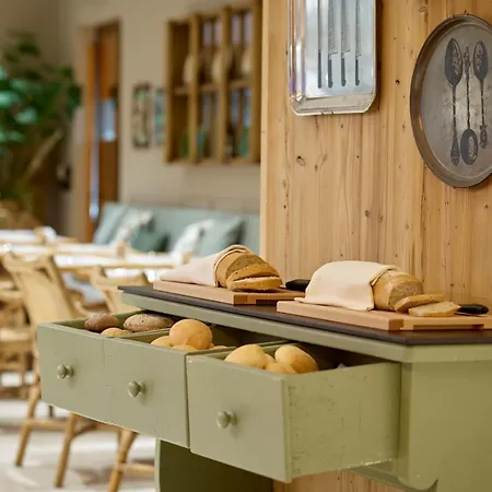 Manci Apartments By Hotel America-3