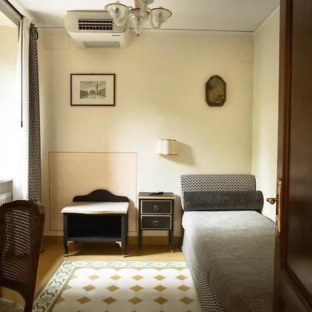 Pensione Accademia - Villa Maravege-2