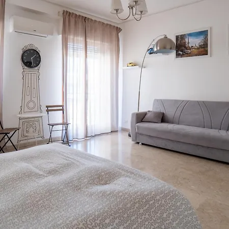 Papillon Bnb-3