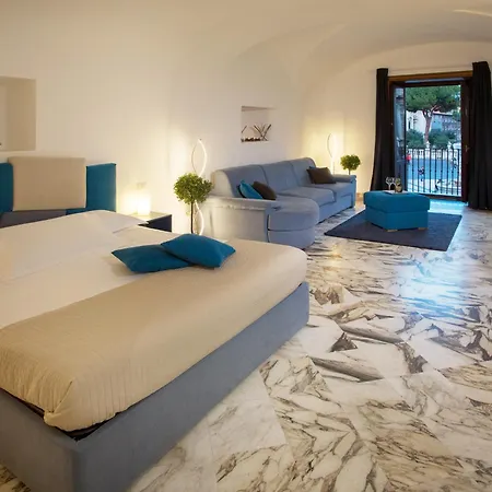 Le Suites Del Duomo House-3