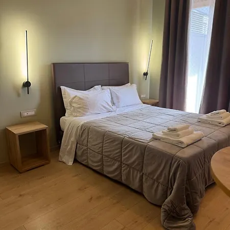 Manhattan Room & Suite-3