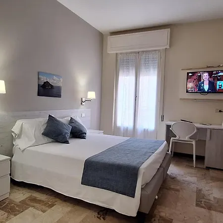 Hotel Mediterranée-3