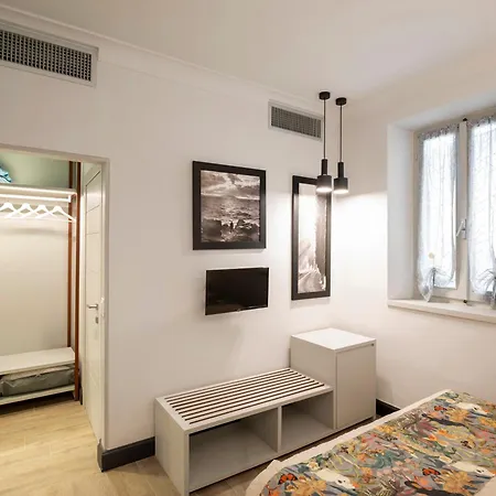 Duccio Nacci Rooms- Guesthouse-2