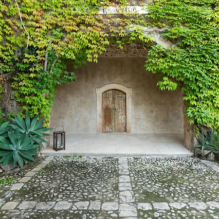 Baglio Siciliamo Country House-3