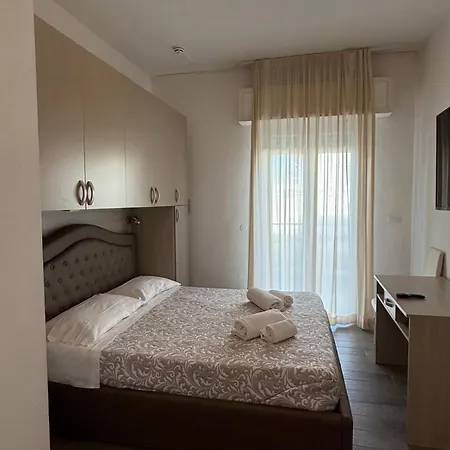 Elsa Rooms-2