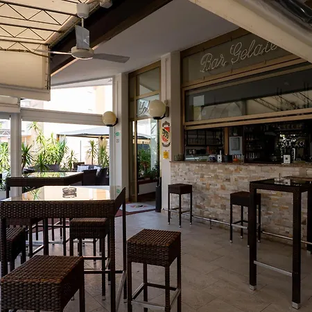 Hotel Berna-3