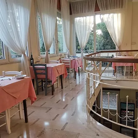Hotel Rugantino-2