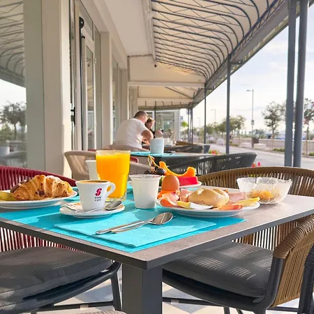 Hotel Riviera-3