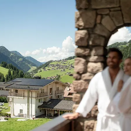 Piccolo - Dolomites & Gourmet Hotel-2