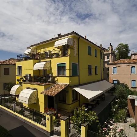 Hotel Villa Tiziana-3