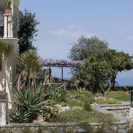 Grand Hotel Capodimonte-2