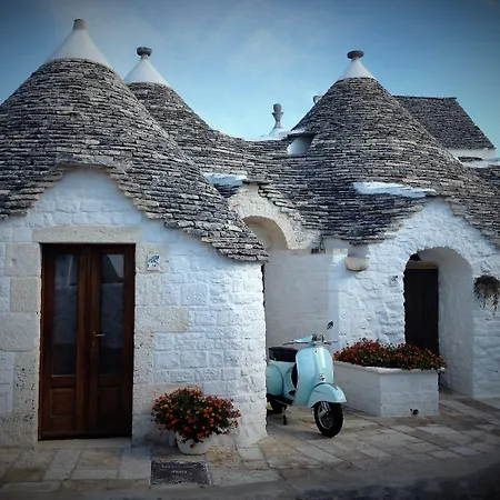 Trulli Holiday Albergo Diffuso-3