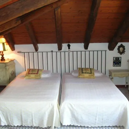 Villa Chiarenza Maison D'Hotes-2
