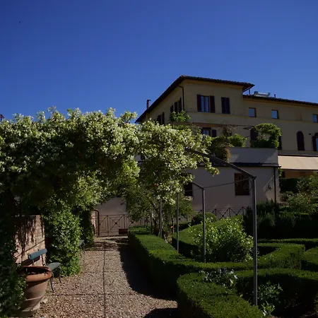 Villa Scacciapensieri Boutique Hotel-3