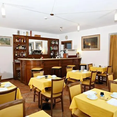 Hotel Gabarda-3