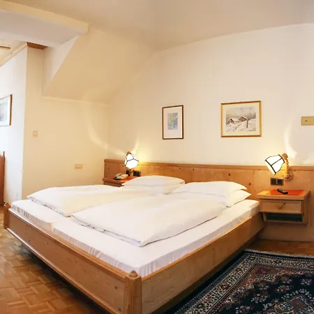 Hotel Dolomiti Madonna-2