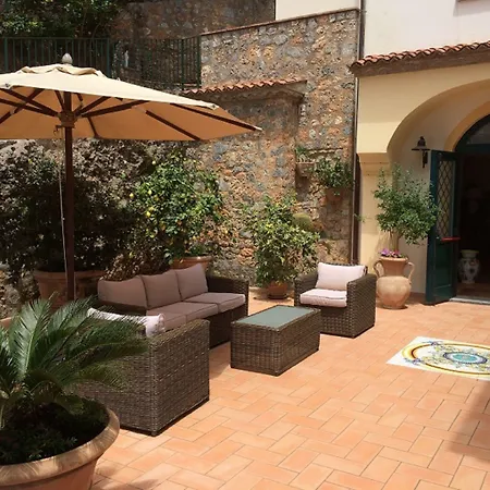Hotel Villa Delle Meraviglie-2