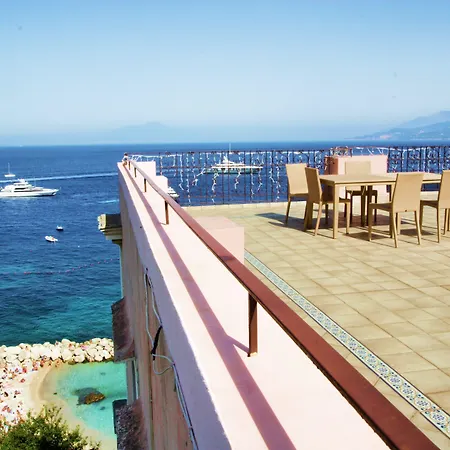 Capri Inn-2