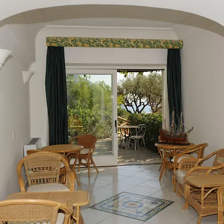 Hotel Dimora Fornillo-3