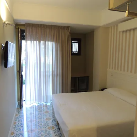 Hotel Zeus-2