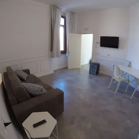 Palazzo Balsamo Suites-3