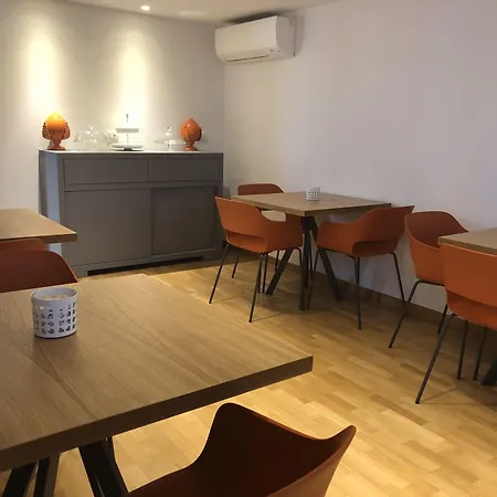 200 Rooms & Terrace-2