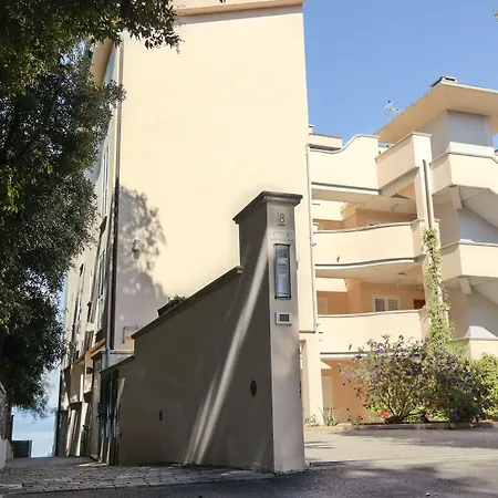 Residence Villa Lo Scoglietto-3