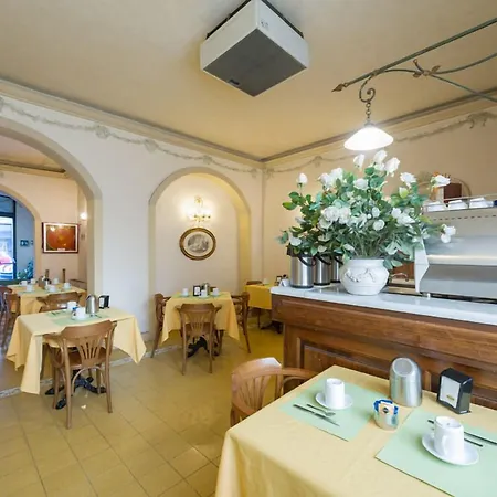 Hotel Moderno-3