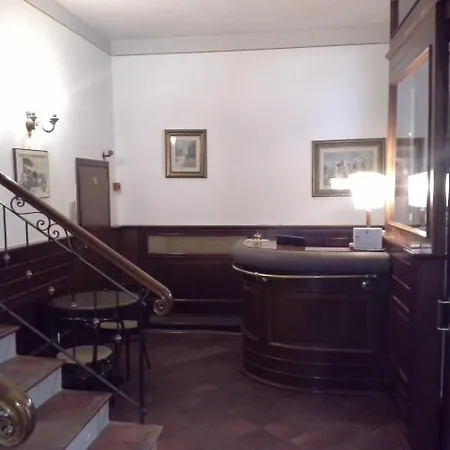 Albergo Italia di Nardi Renzo&C Snc-2