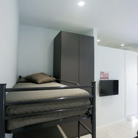 Esposito Plaza- Rooms & Suite-2