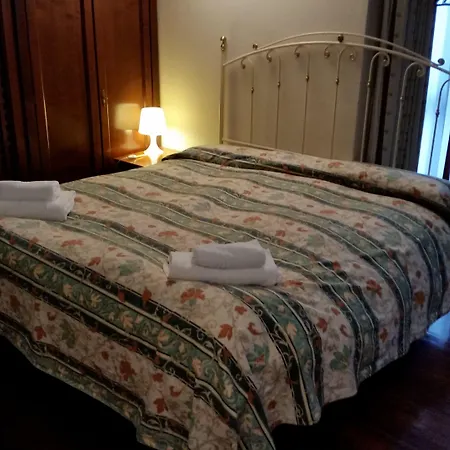 Gira Guest House-2