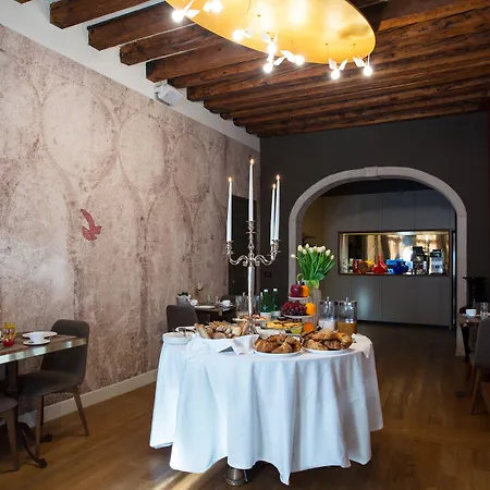 Riva Del Vin Boutique Hotel-3