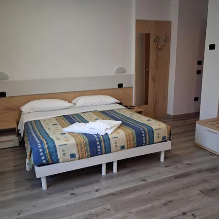 Hotel Aurora-2