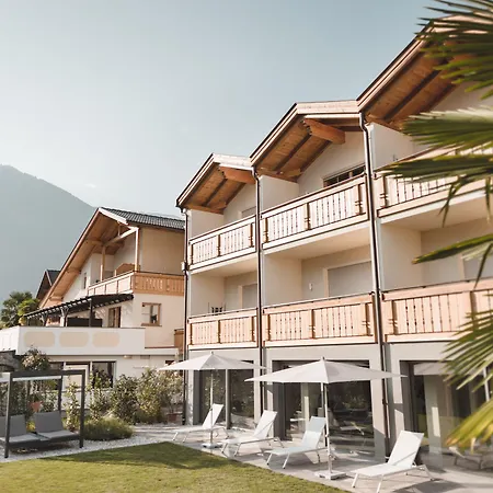 Hotel Tiefenbrunn Gardensuites&Breakfast-2