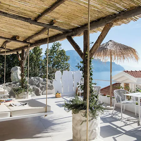 Una Villa - Amalfi Boutique Rooms B&B-3