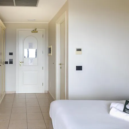 B&B Hotel Pomezia Cortese-3