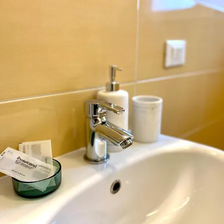 The Green Gate - Airport Guest House-3