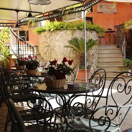 Hotel Il Barocco-3