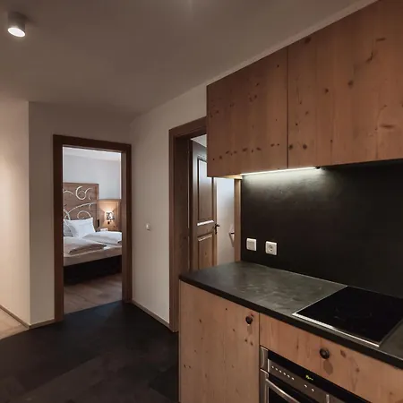Zin Senfter Residence-2