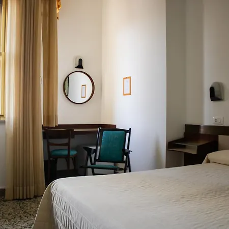 Hotel Napoleon Rimini - City & Station-2