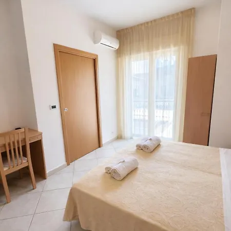 Hotel Favorita Easy Stay B&B-2