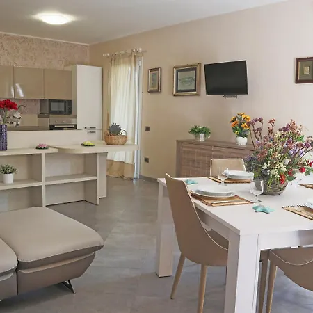 Toto Residence-2