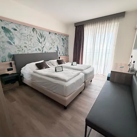 Hotel Villa Letizia-3