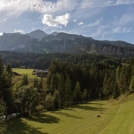 Dolomiti Lodge Alvera-2