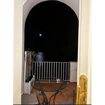 Villacore Capri-3