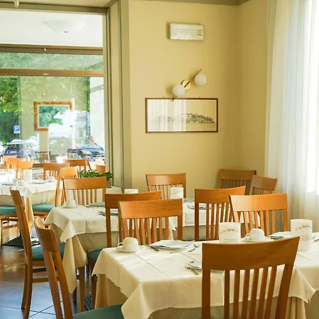 Hotel Italie Et Suisse-3