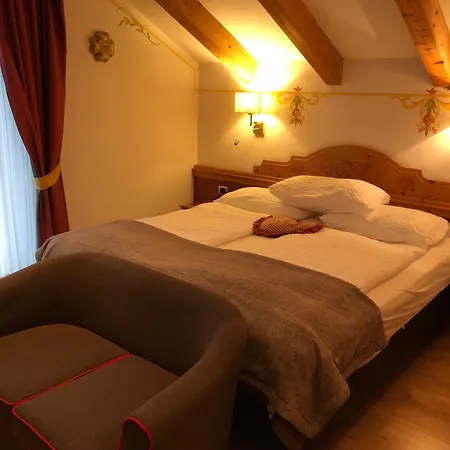Alexander Hotel Alpine Wellness Dolomites-3