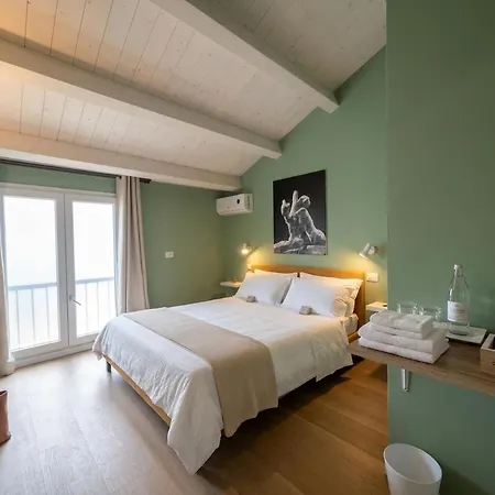 Les Chambres De Francoise Guest House-3