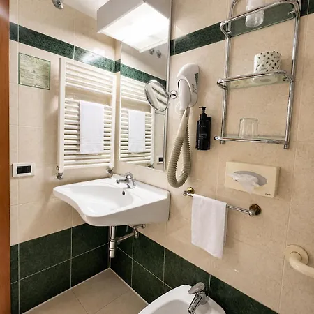 Hotel Italia-3